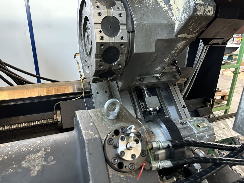 DOOSAN PUMA TT2500SY  2010