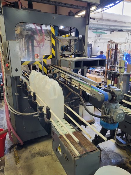 TOSCANA AUTOMAZIONI INDUSTRIALI MONOBLOCCO RIEMPIMENTO E TAPPATURA TANICHE E FLACONI   2012