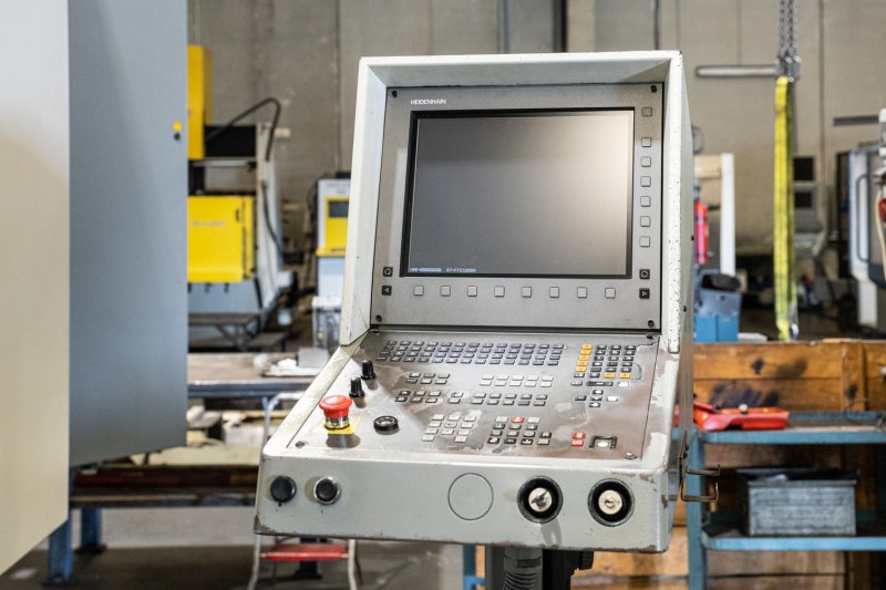 DECKEL MAHO DMU 200 P  2001