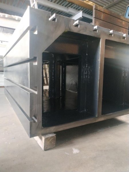 MAX MACHINERY  Cubi n Ghisa con Cave a T  2026