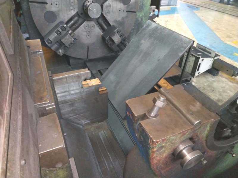 KRAMATORSK CNC 1K670-2150D.  1995