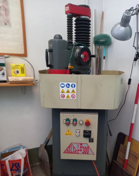 DELTA LB300 