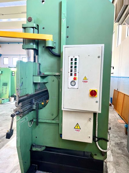 CBC 4000X100 TON. 