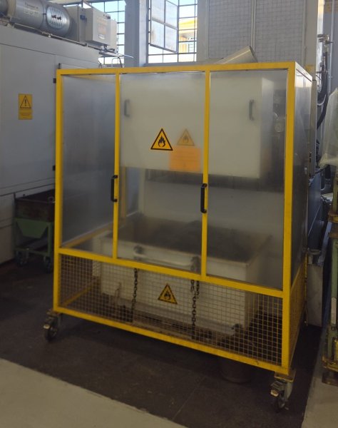 LIEBHERR LCS 300  2008