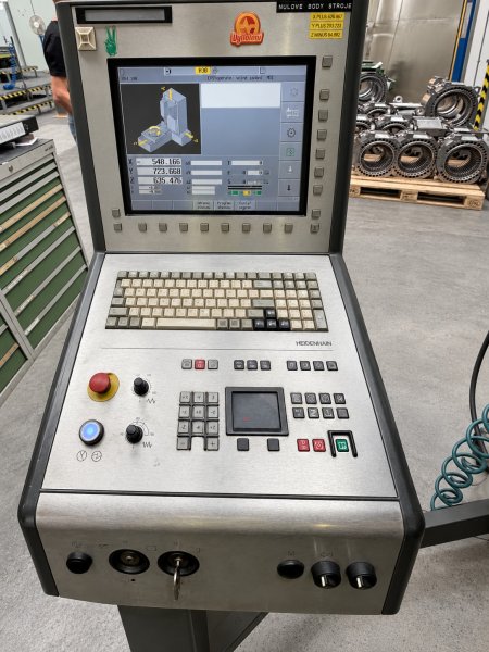 DECKEL MAHO DMC 125 FD hi-dyn  2004